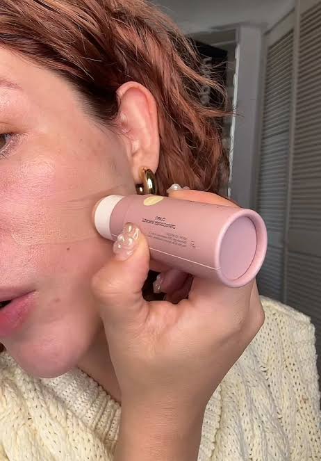 PROTECTOR SOLAR  SKIN GLOW CON COLOR🍃